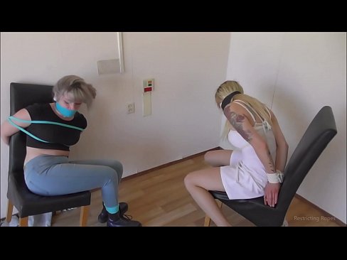 ❤️ Závislá / zviazaná a s roubíkom / dievča v núdzi ❤️ Jedinečné porno na nás ❌️