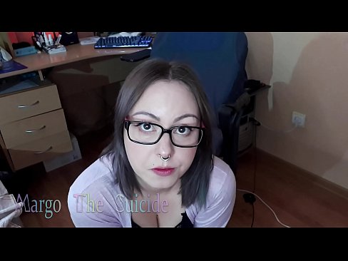 ❤️ Sexy dievča s okuliarmi hlboko fajčí vibrátor na kameru ❤️ Jedinečné porno na nás ❌️