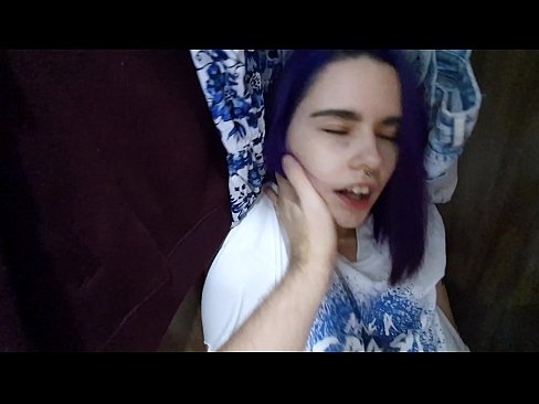 ❤️ Našiel som svoju sestru v skrini a pomohol som jej spraviť sa ❤️ Jedinečné porno na nás ❌️
